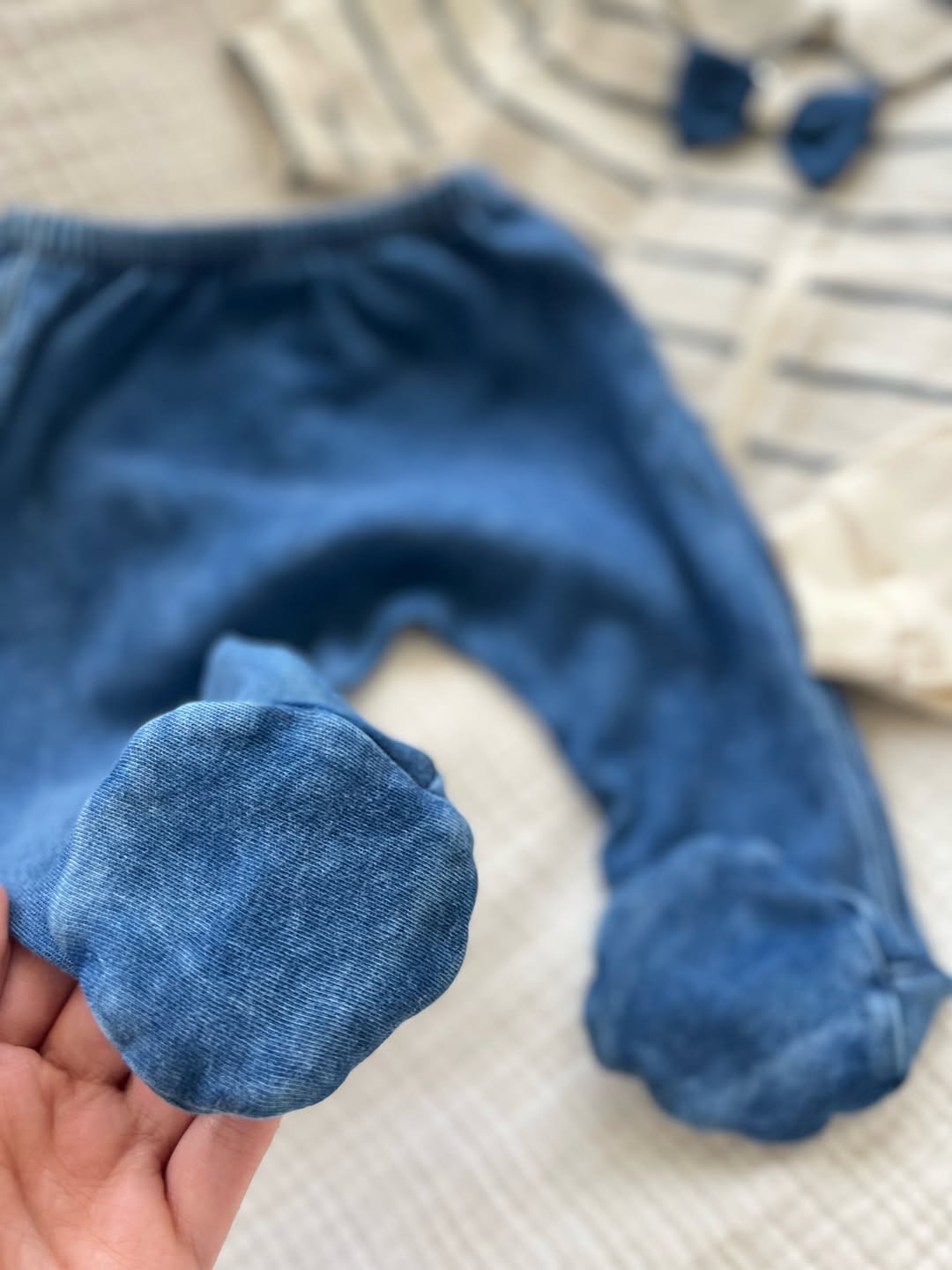 سيت خماسي بخامة مشابهه للجينز 💙